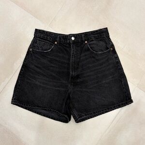 ZARA BLACK DENIM SHORTS